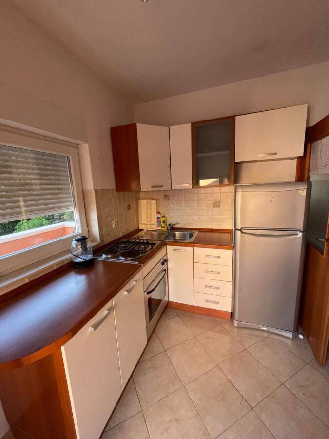 Apartman Jukic Hotell Marina Exteriör bild