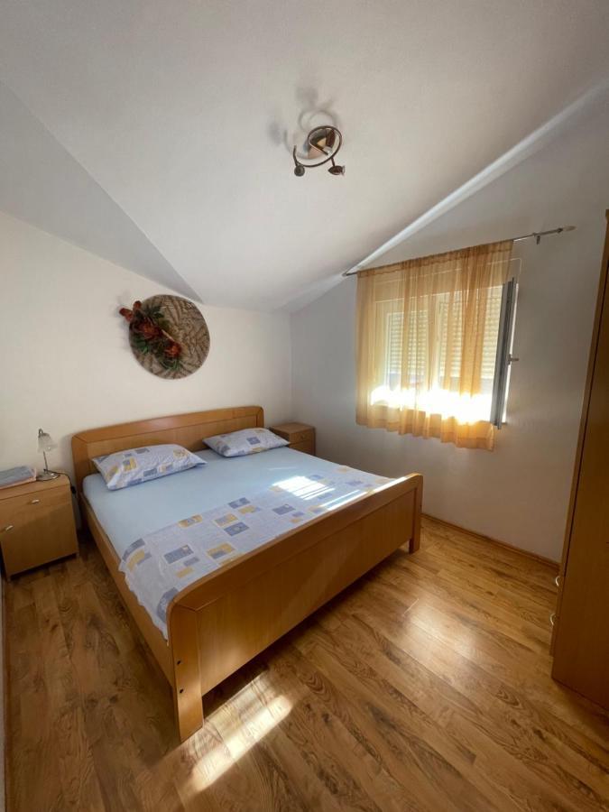 Apartman Jukic Hotell Marina Exteriör bild